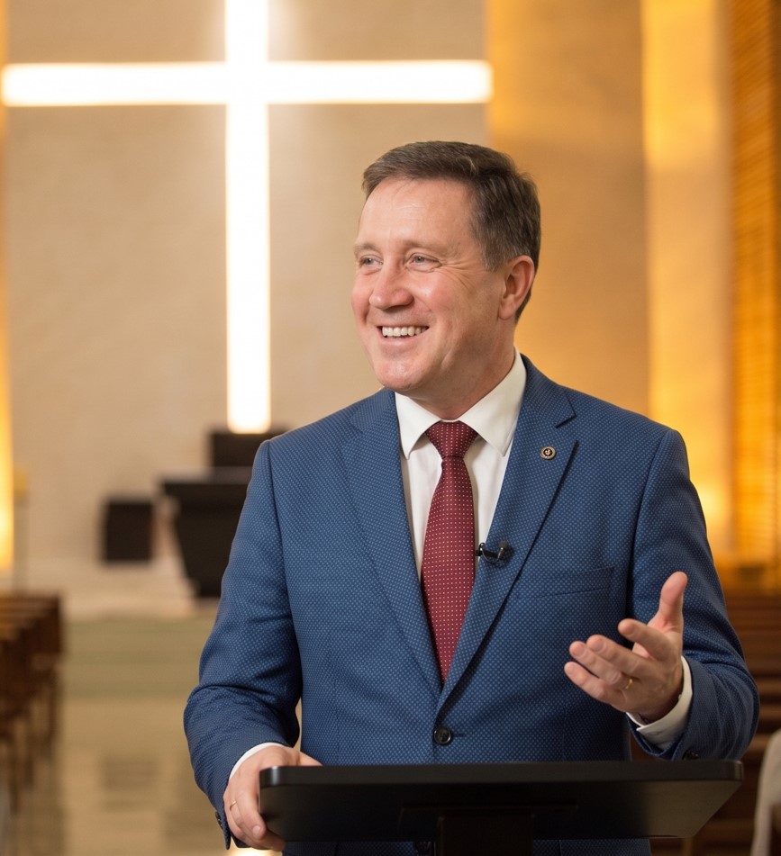 Pastor Caio Leonardo